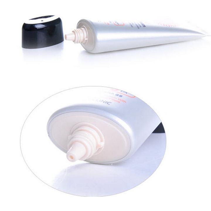 Thiết kế dạng tuýp đơn giản, gọn nhẹ với dung tích 70 ml 1