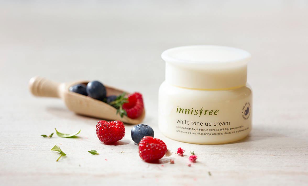 Kem dưỡng trắng da Innisfree White Tone Up Cream