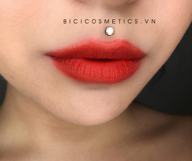 M.A.C Lipstick 4 - Bici Cosmetics