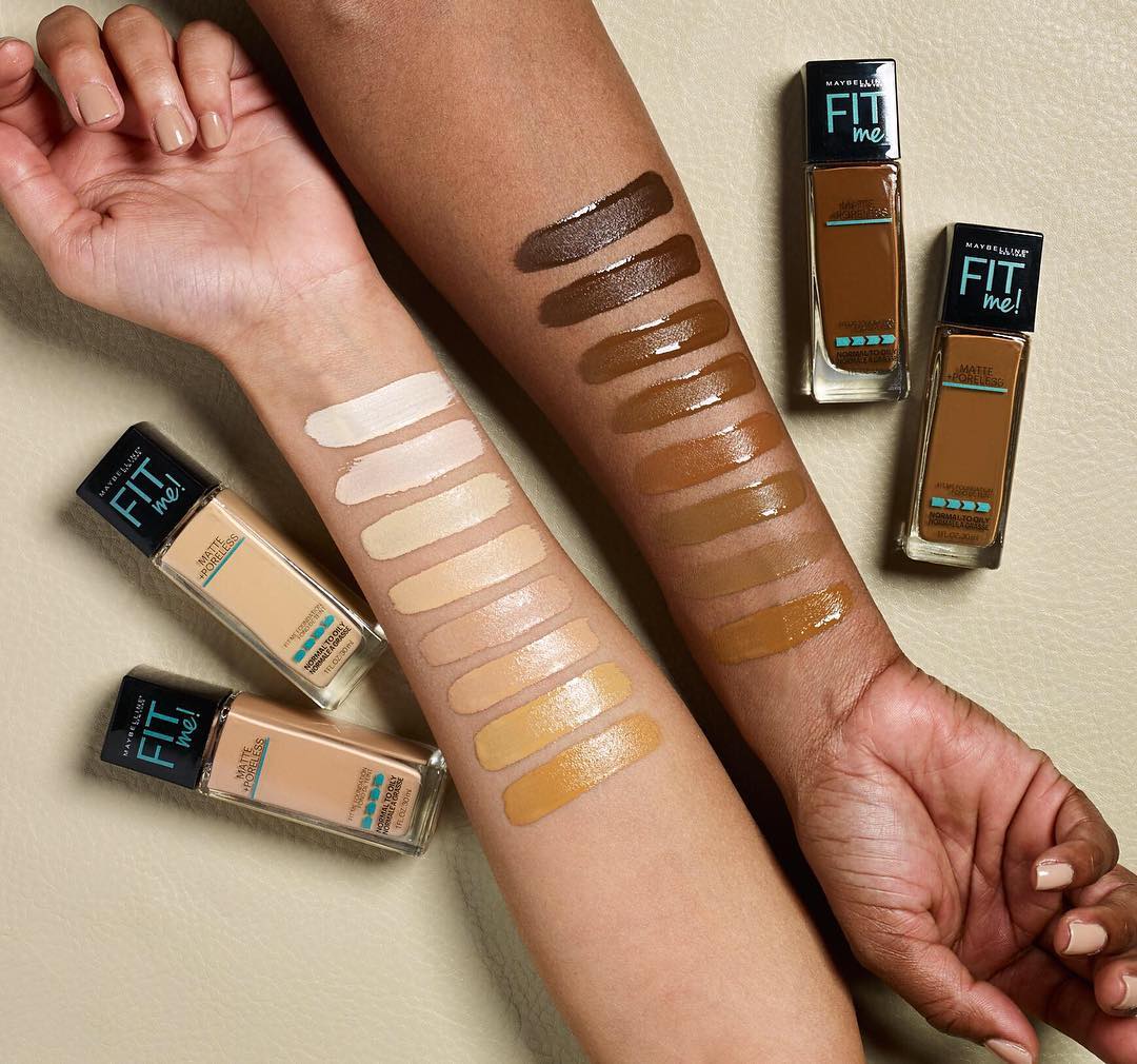 Swatch một số màu của Kem Nền Maybelline Fit Me Foundation lên 2 tông da khác nhau 1