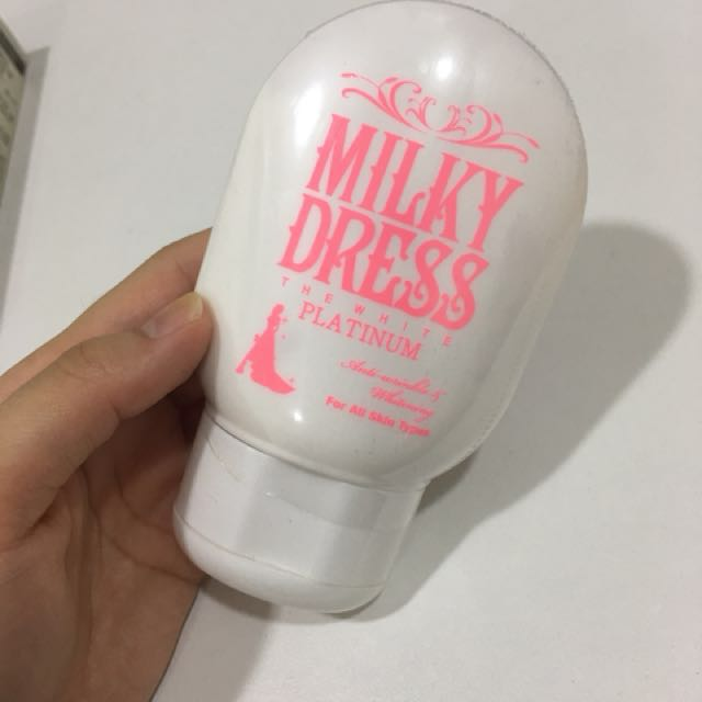 Kem dưỡng trắng Milky Dress The White Platinum 65ml 