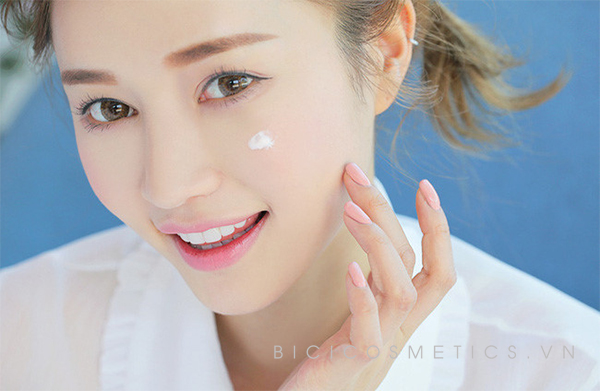 NARUKO Tea Tree Shine Control & Blemish Clear Night Gelly - Bici Cosmetics