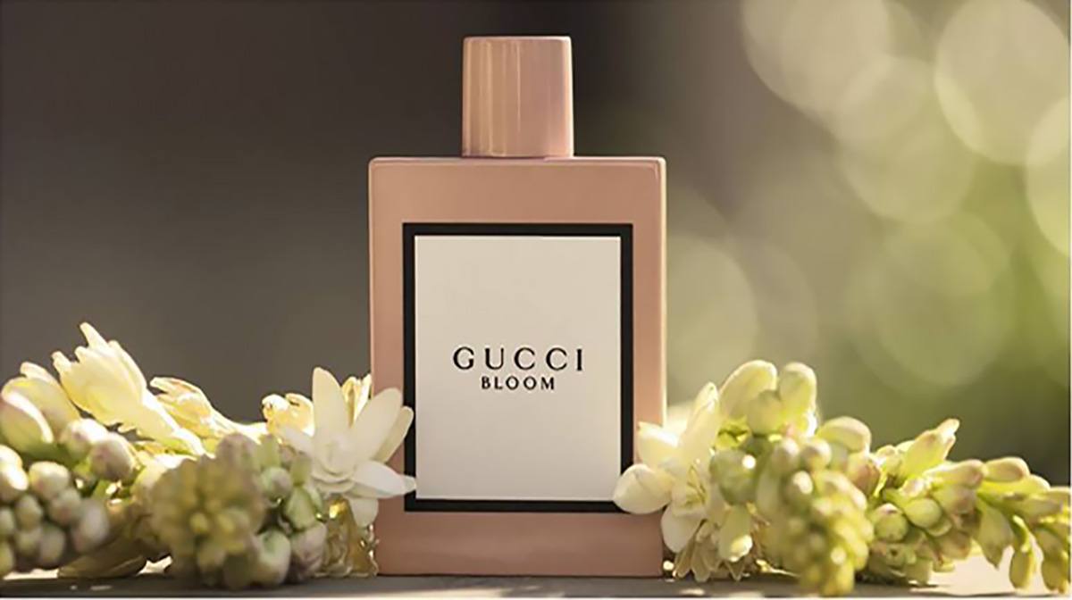 Gucci Bloom mang hương thơm phong phú của một khu vườn rực rỡ đầy hoa 2 Gucci Bloom mang hương thơm phong phú của một khu vườn rực rỡ đầy hoa 1