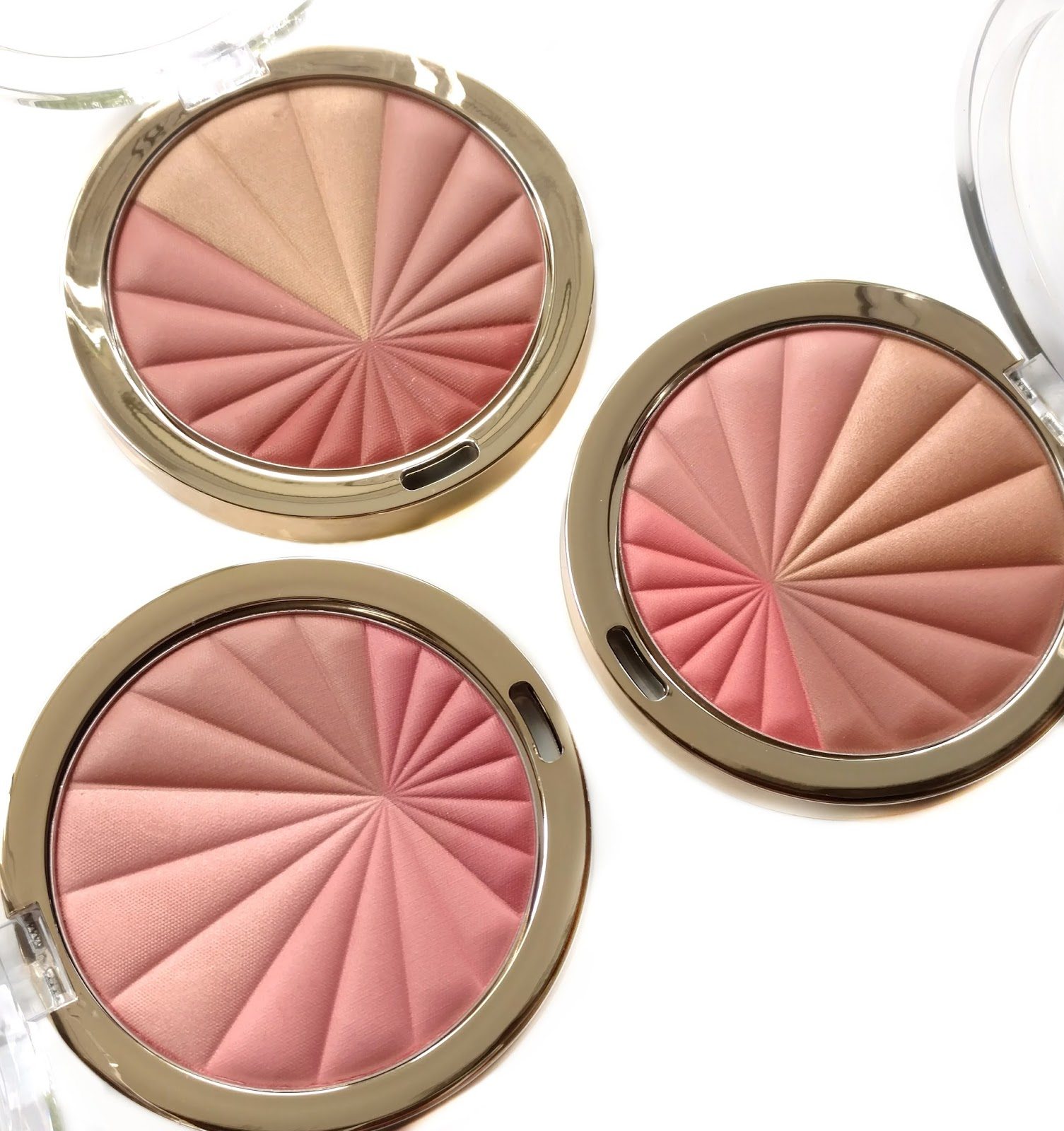 3 Tone màu chính của phấn Má Hồng Milani Color Harmony Blush Palette
