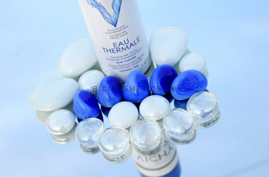 review xịt khoáng Vichy