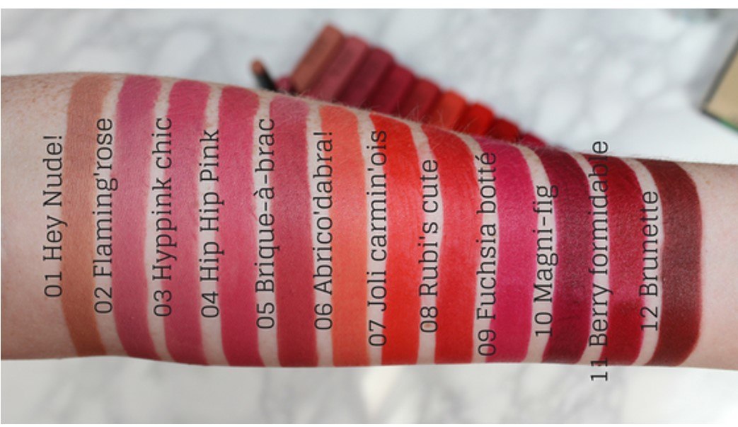 12 màu son Rouge Velvet The lipstick được swatch lên tay cực mịn