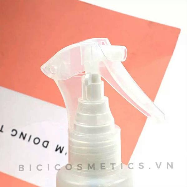 Sản phẩm có dạng xịt tiện lợi 1
