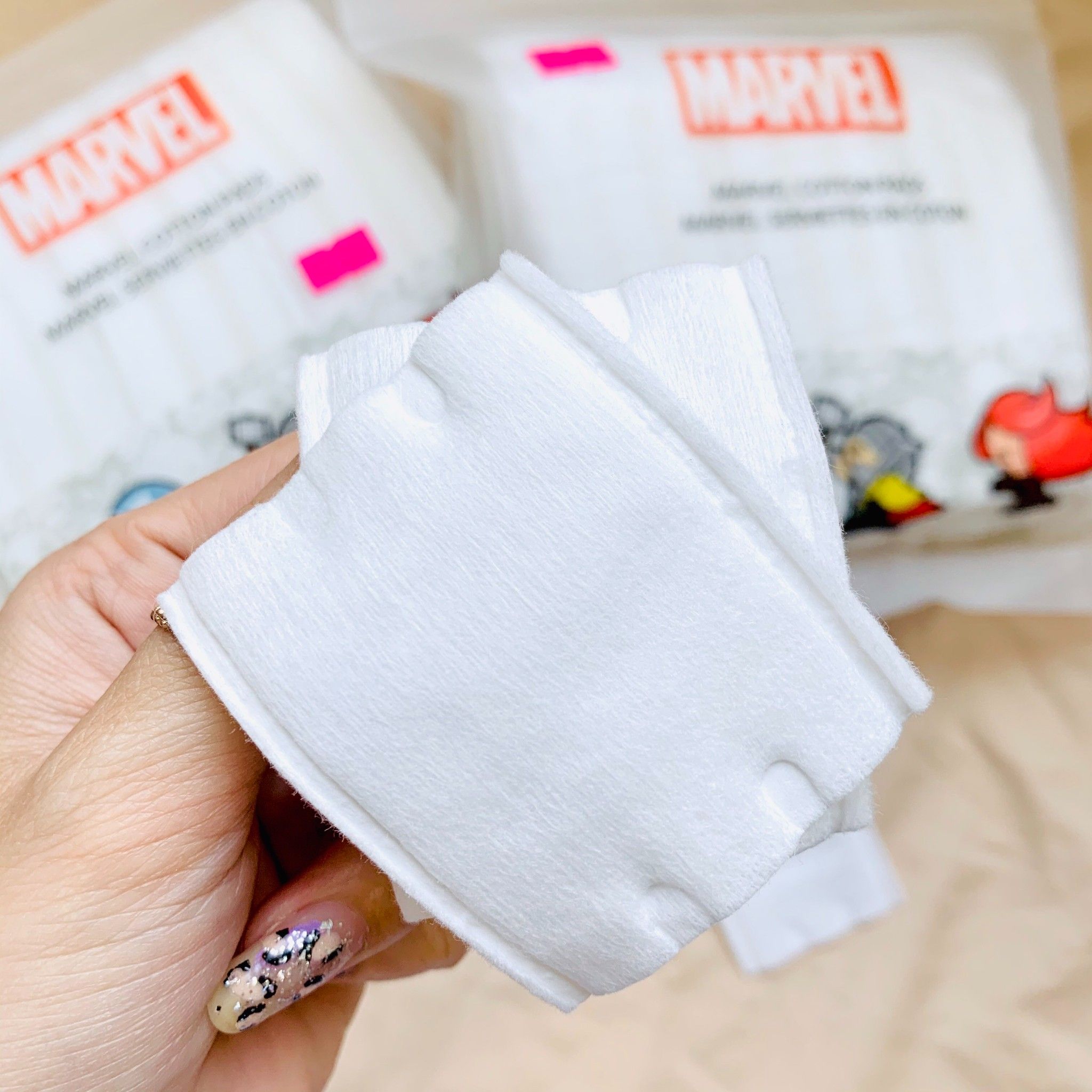  Bông tẩy trang MINISO phiên bản MARVEL 