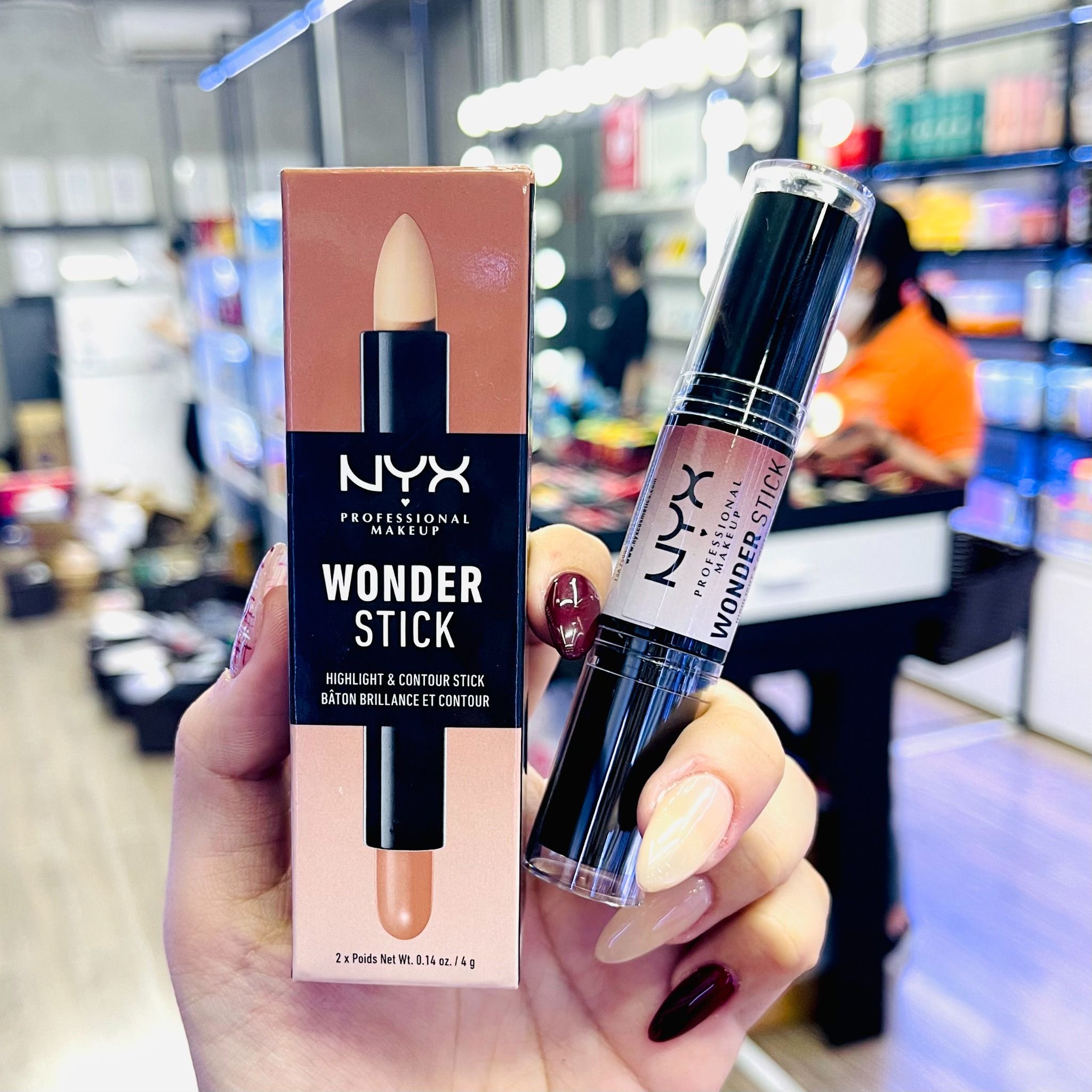 NYX Wonder Stick Highlight and Contour Bicicosmetics