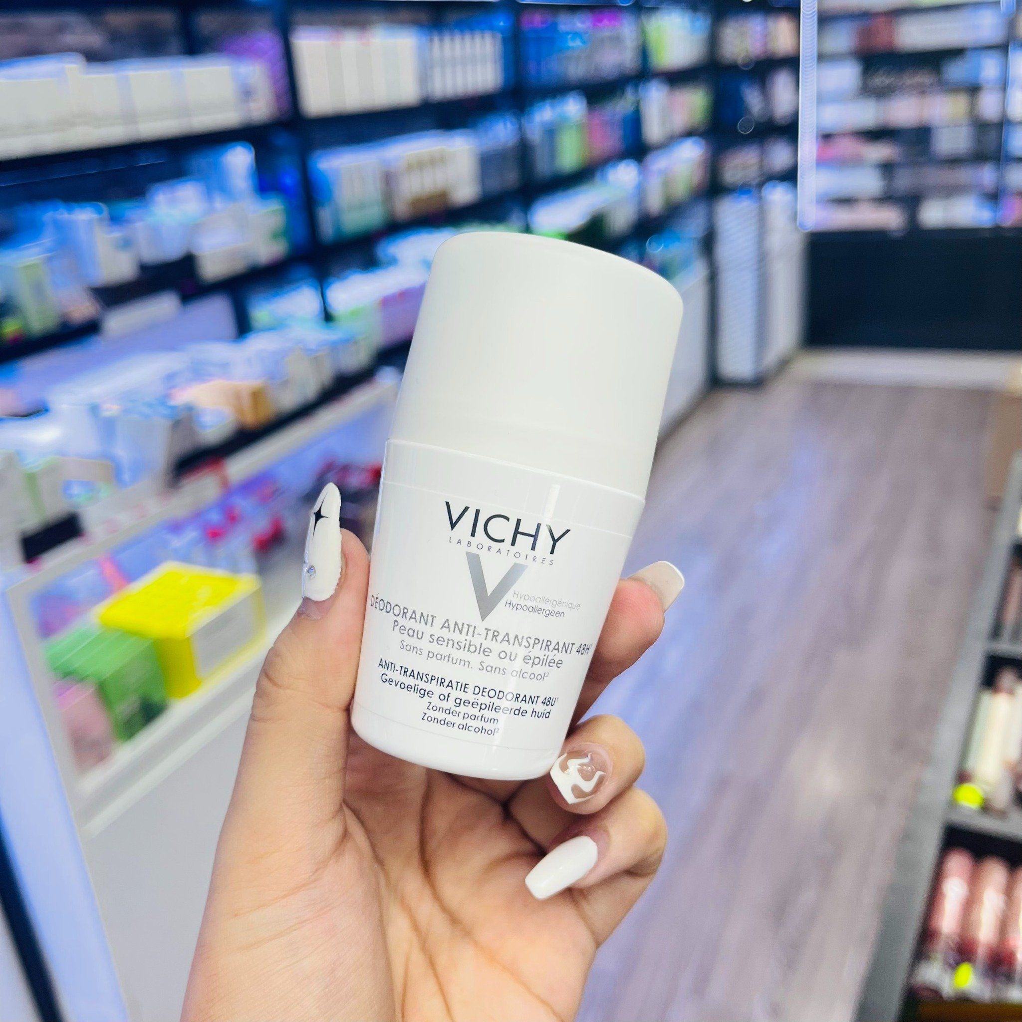  (Đủ Loại) Lăn Khử Mùi Khô Thoáng Vùng Da Dưới Cánh Tay Từ 48-72h VICHY Deodorant 