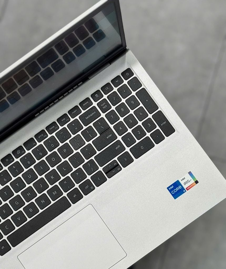 [Open Box] - Dell Inspiron 3520 i5-1235U 8Gb/ 512Gb/ VGA 15.6″ FHD