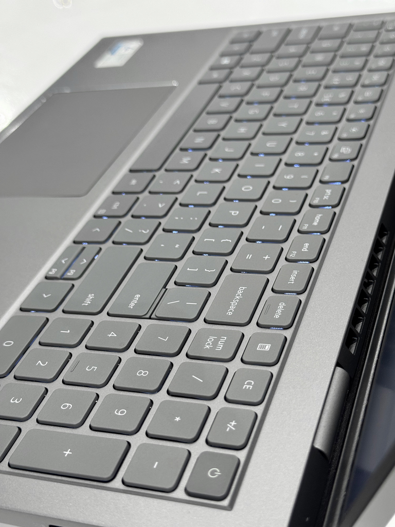 [Open Box] - Dell Inspiron 5518 i5-11320H 16Gb/ 512Gb/ VGA 15.6″ FHD