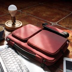 TÚI ĐEO TOMTOC (USA) 360* SHOULDER BAGS MACBOOK 13-15