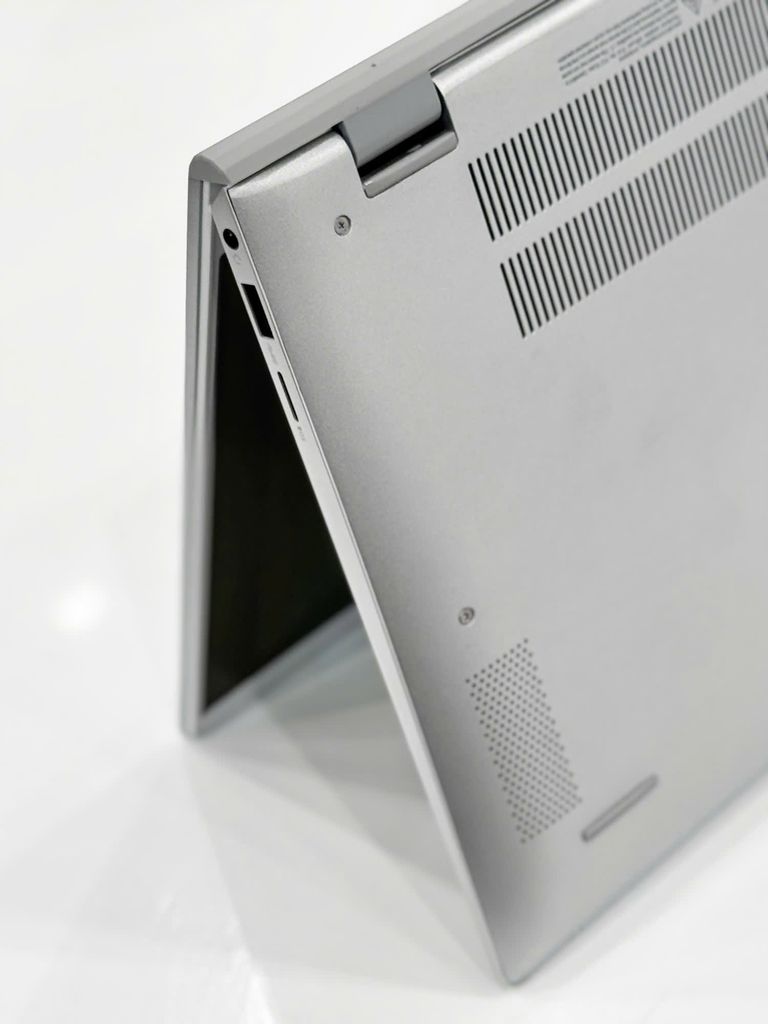 [Open Box] - Dell Inspiron 5402 i5-1135G7 16Gb/ 512Gb/ 14″ FHD