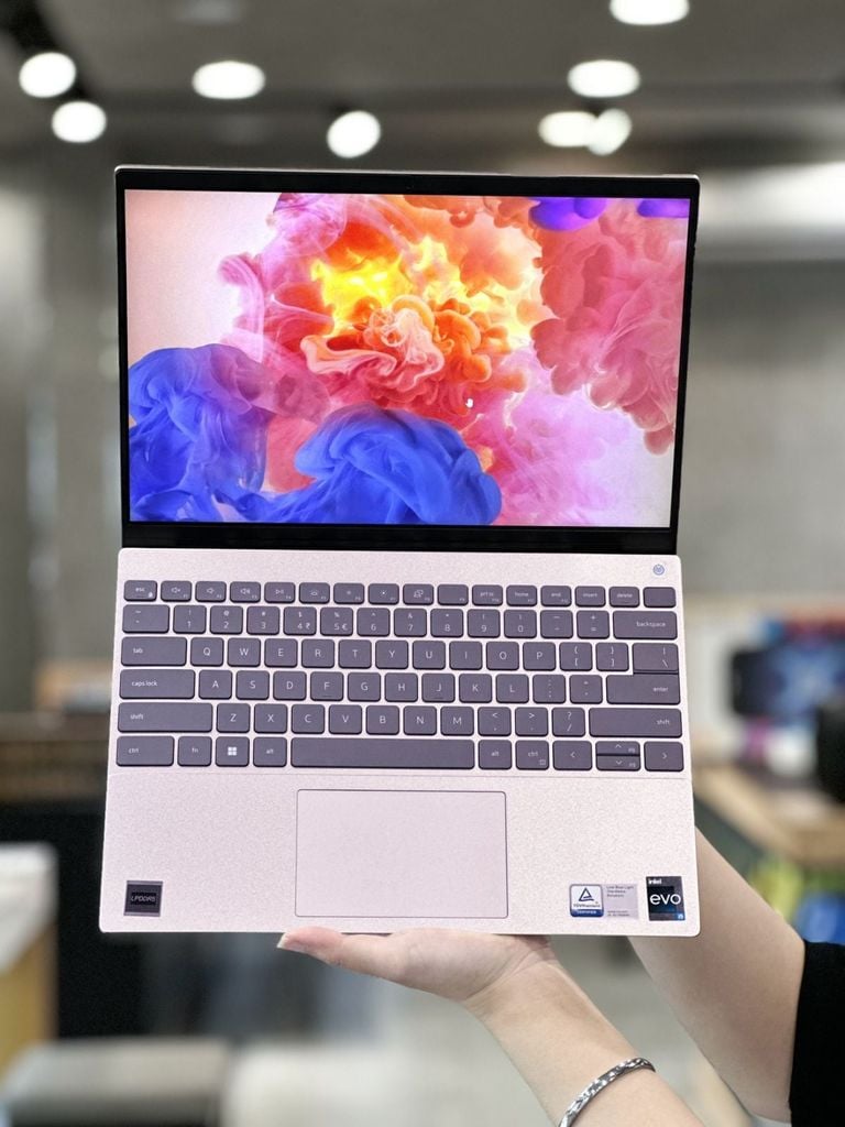 [Open Box] - Dell Inspiron 5320 i5-1240P 16Gb/ 512Gb/ 13.3″ QHD+