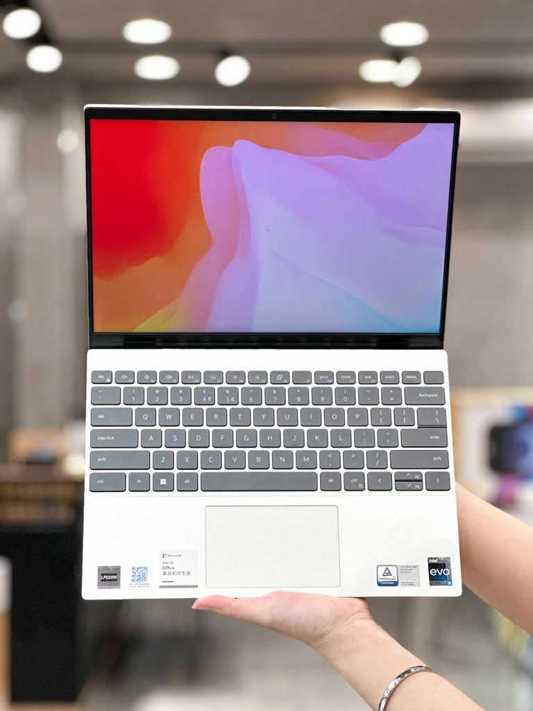 [Open Box] - Dell Inspiron 5330 i5 1340P 16Gb/ 512Gb/ 13.3″ QHD+