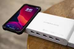 Sạc đa cổng Macbook HyperJuice Ultimate Charger 110W Dual Wireless Charge 15W