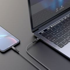 Cáp Hyperdrive USB-C to Lightning 2m sạc nhanh 18W