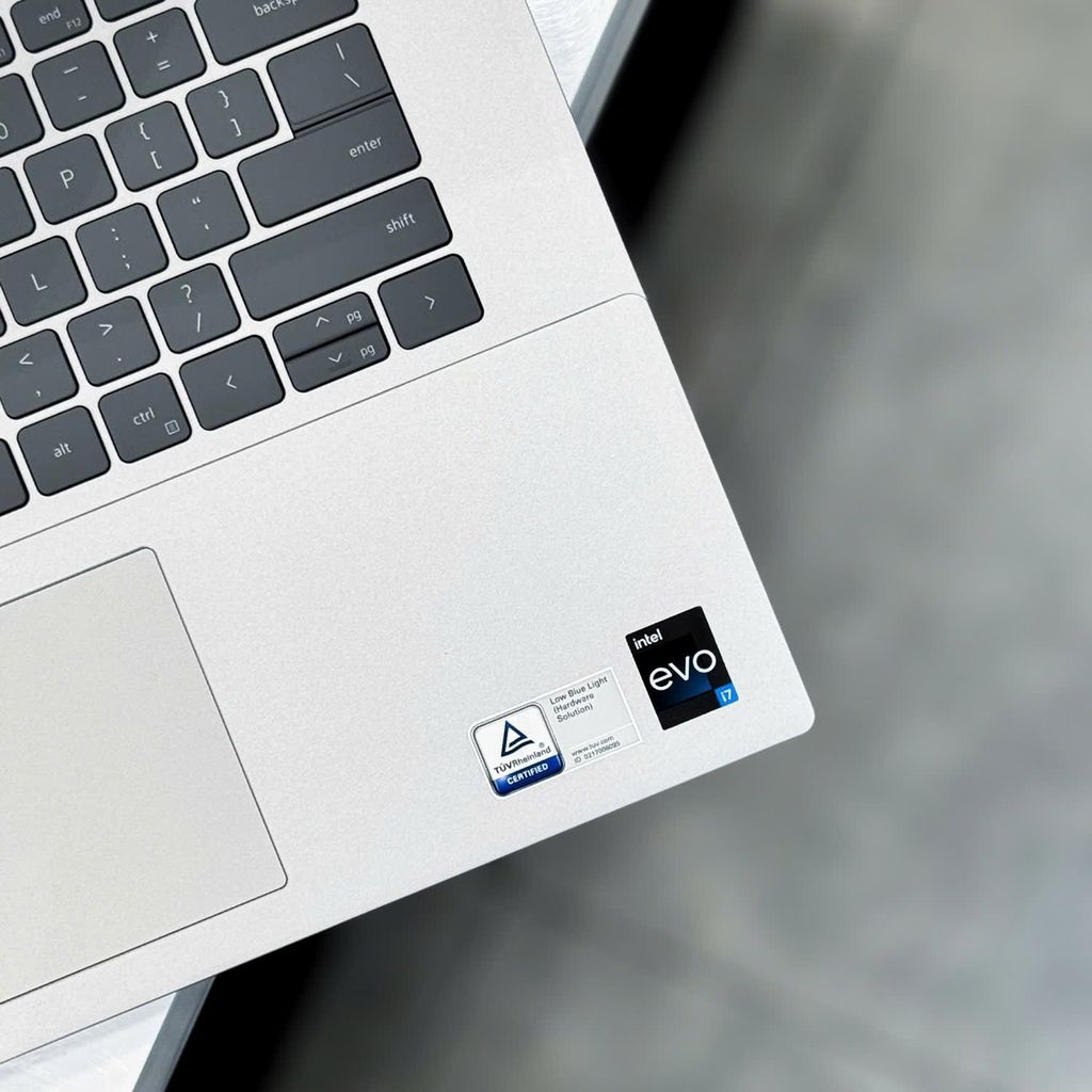 [Open Box] - Dell Inspiron 16 Plus 7630 i7-13700H 32Gb/ 1TB/ 16″ 2.5K