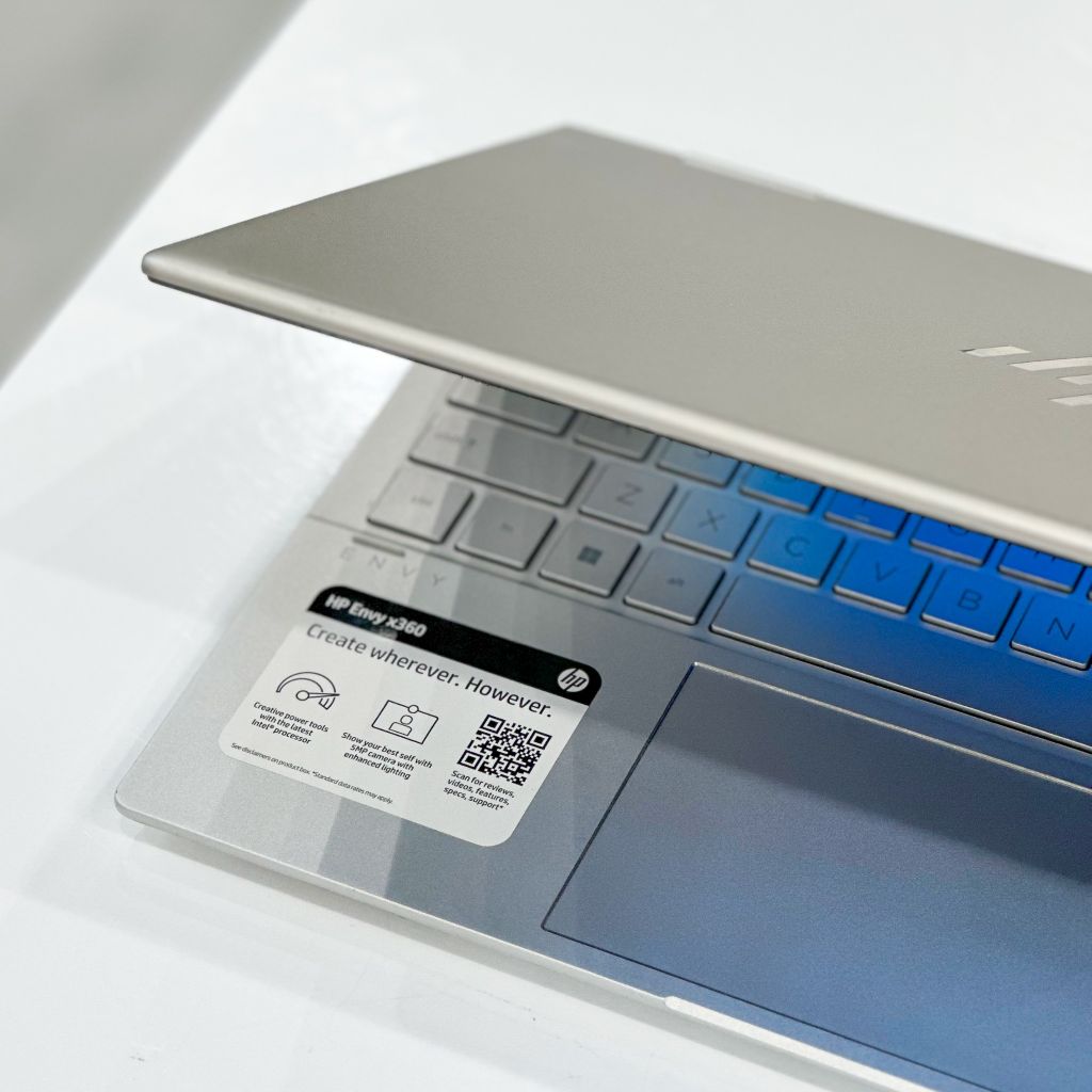 HP Envy 13 X360 2 in 1 13.3 inch Touch - Core I7 1250U 8GB 512GB SSD - Llike new