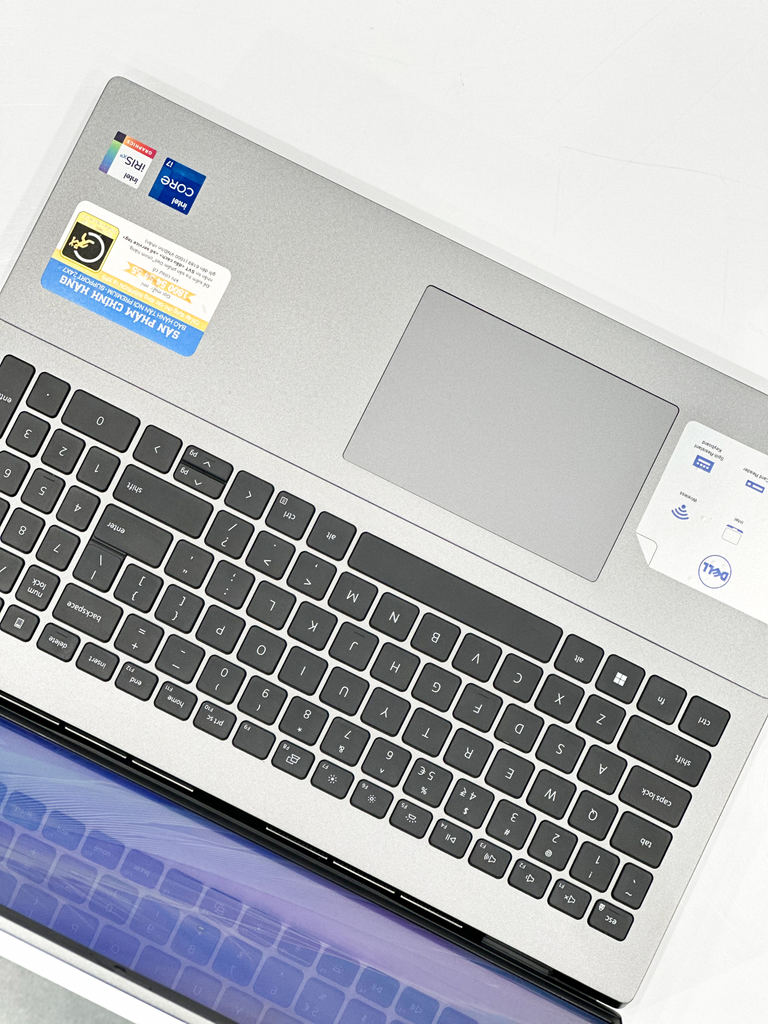 [Open Box] - Dell Vostro 5620 i7-1260P 16Gb/ 512Gb/ 15.6″ FHD