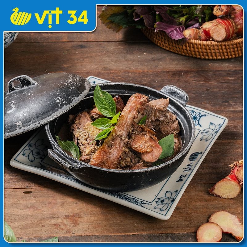  Vịt nấu rựa mận+bún 