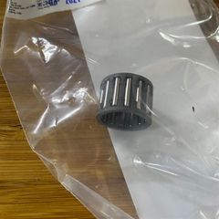 Vòng bi đũa bosch 1610913029