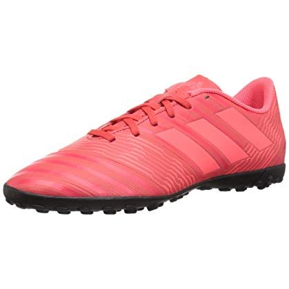 Giày bóng đá adidas