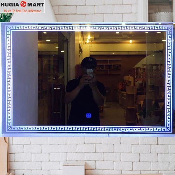 Gương cảm ứng thông minh chữ nhật Hugia-CNNL New