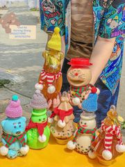 Chai nhựa PET tròn đựng trà sữa 400ml hình người tuyết