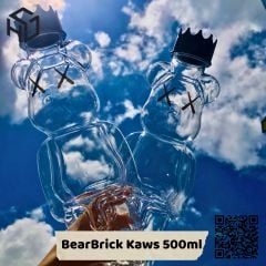 KAWS550 - Chai nhựa PET hình gấu Bearbrick Kaws thể tích 550ml