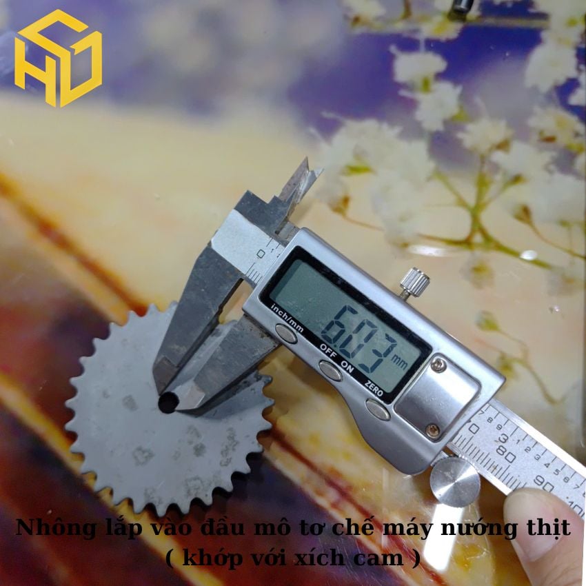 Nhông lắp vào đầu mô tơ chế máy nướng thịt ( khớp với xích cam)