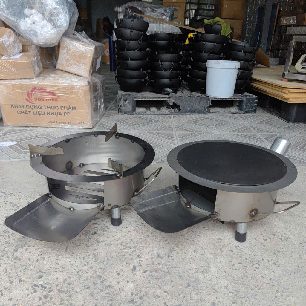 Bếp Củi Cải Tiến Hương Giang Tròn 50cm–Chắc chắn, Chống Đen Nồi, Có Ống Khói, Bệ Đỡ Củi & Hứng Tro