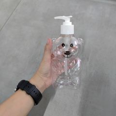 CHAI NHỰA PET CÓ ĐẦU VÒI NHẤN – NHIỀU DUNG TÍCH – ĐA DẠNG MẪU MÃ – TIỆN LỢI MỌI NGÀNH HÀNG