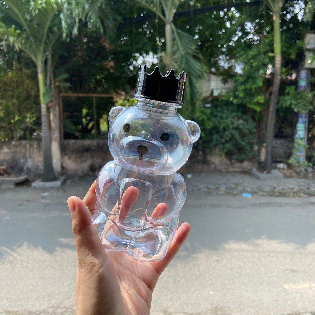 Chai Nhựa Đựng Bánh Kẹo, Trà Sữa Hình Gấu Ngồi Đáng Yêu - Nắp Nhựa màu ngẫu nhiên
