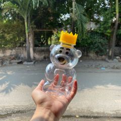 Chai Nhựa Đựng Bánh Kẹo, Trà Sữa Hình Gấu Ngồi Đáng Yêu - Nắp Nhựa màu ngẫu nhiên