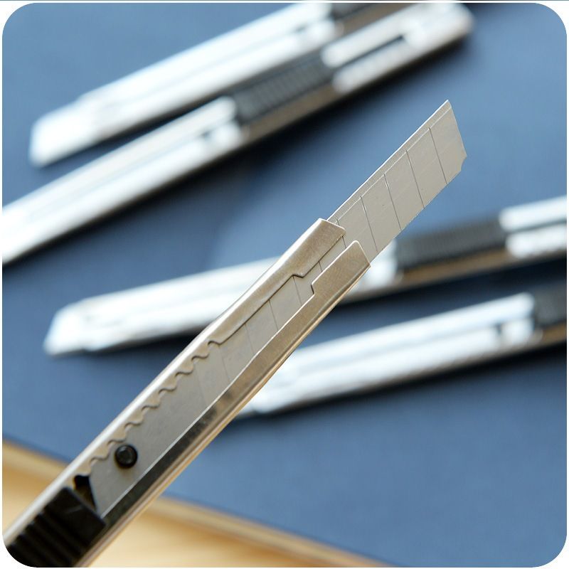 Dao Rọc Giấy Mini Vỏ Thép – Sắc Bén, Tiện Dụng