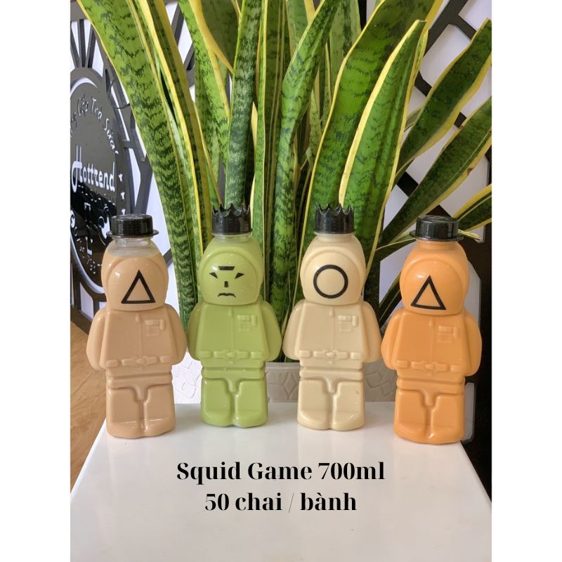 Bành 50 chai nhựa PET  đựng trà sữa, nước ép, bánh kẹo hình nhân vật trong phim Squid Game siêu hot