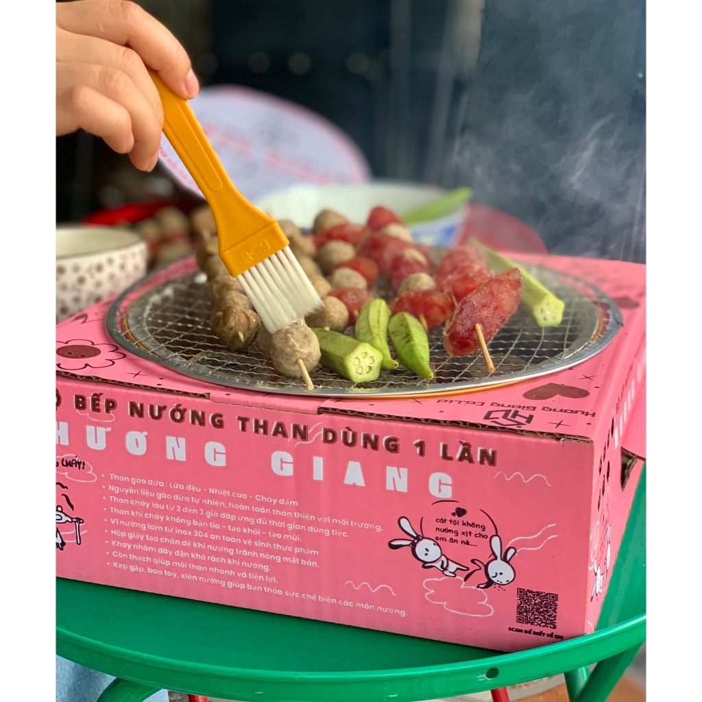 Bếp nướng than dùng 1 lần tiện lợi đầy đủ than,mồi than,vỉ nướng, kẹp gắp, cọ quét, xiên tre