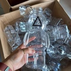 Bành 50 chai nhựa PET  đựng trà sữa, nước ép, bánh kẹo hình nhân vật trong phim Squid Game siêu hot