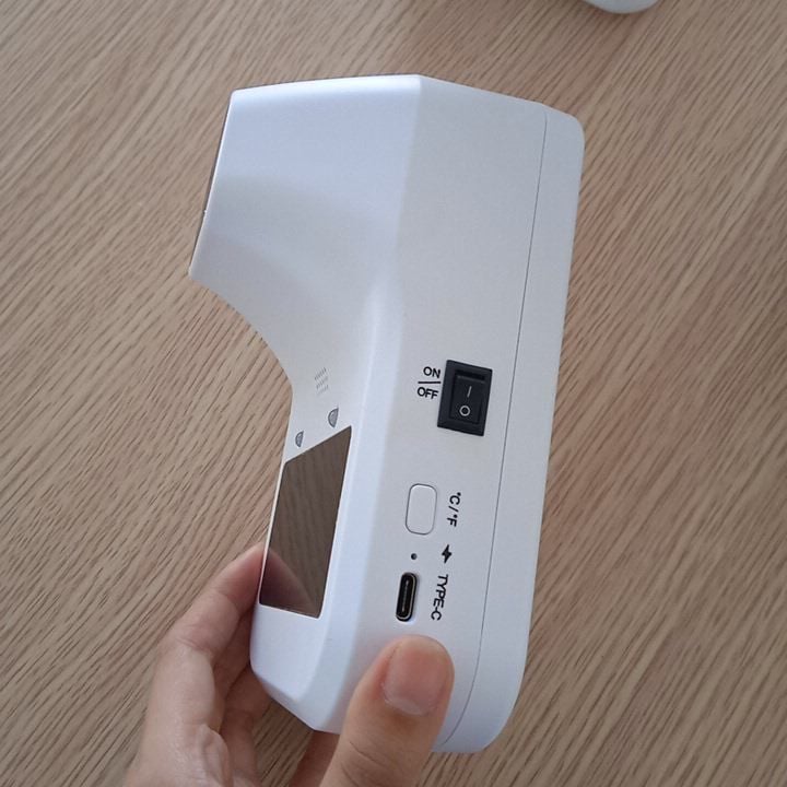 Nhiệt kế hồng ngoại treo tường hoặc chân đỡ K3-Plus