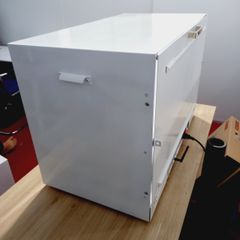 TỦ TRƯNG BÀY SẢN PHẨM KẾT HỢP MÀN HÌNH  QUẢNG CÁO TRONG SUỐT 21,5 INCH