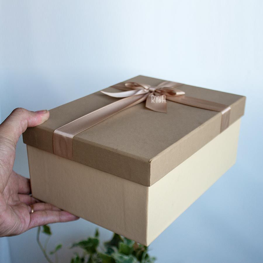 Hộp quà sinh nhật  Hộp quà tặng Hộp quà Quà sinh nhật