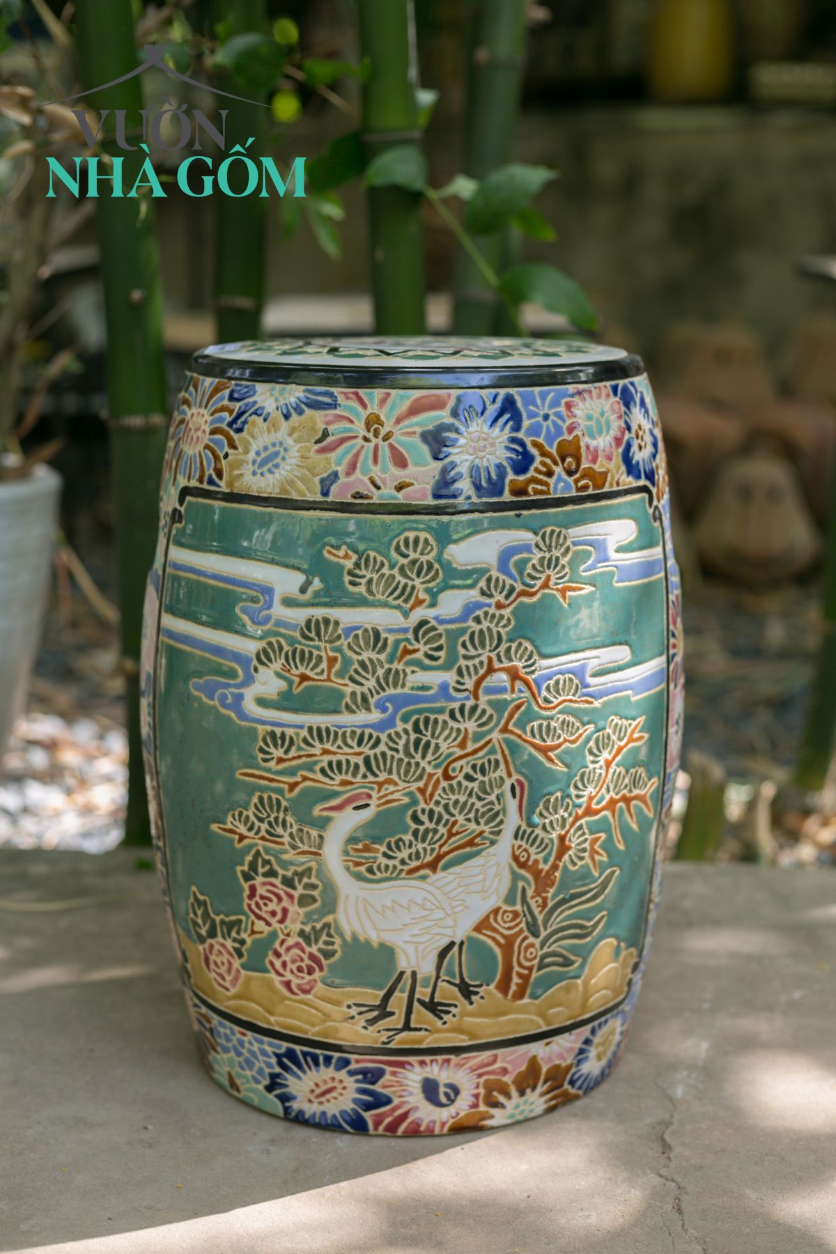  Đôn khắc đề tài Tùng Hạc bách hoa, có tay cầm, gốm mỹ nghệ Nam Bộ, C50 x R30cm-  0205h1c077 