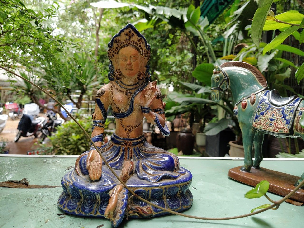  Tượng Quan âm Tara màu xanh cobalt, C25 x R20cm 