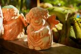  Tượng thiên thần Clown nhỏ, gốm đất nung lò trấu, gốm Nam Bộ, C30xR21 cm- SP001732 