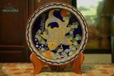  Dĩa mỹ nghệ khắc đề tài Lý Ngư Vọng Nguyệt - Cá chép trông trăng -  Nền xanh Cobalt - Rộng 36cm- SP001940 