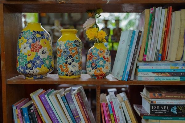  Bình cắm hoa, họa tiết khắc chìm Bách Hoa, C26xR5, gốm mỹ nghệ - SP001406 