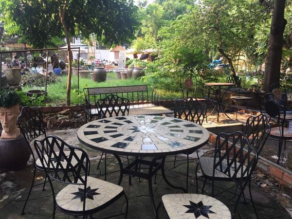  Mosaic hiện đại, mẫu bàn ghép gốm họa tiết hoa văn trắng đen- SP000069 