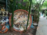  Đĩa mỹ nghệ đề tài Tùng hạc Diên niên, gốm thủ công Nam Bộ, R95cm - 0107h1c012 